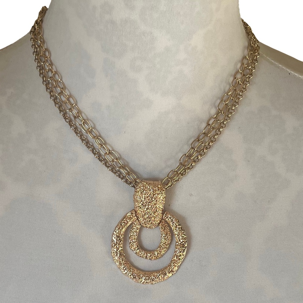 Chico’s Gold Tone Multi-Strand Textured Circle Pendant Necklace
